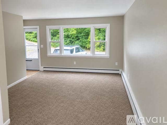 2 BR, 1 BA Apartment 508 Plain Hill Road, Unit B3, Norwich, CT 06360