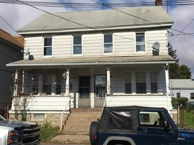 2 BR, 1 BA Apartment 509 W Green St, West Hazleton, PA 18202