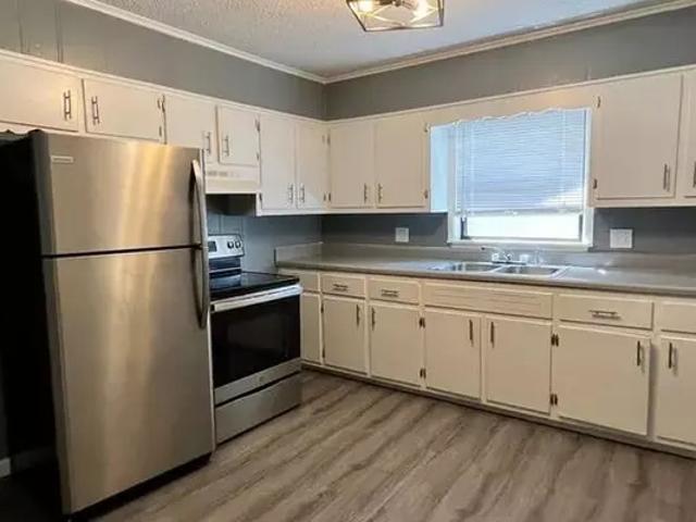 2 BR, 1 BA Apartment 513 Pinecrest Street Unit C Building C2, McMinnville, TN 37110