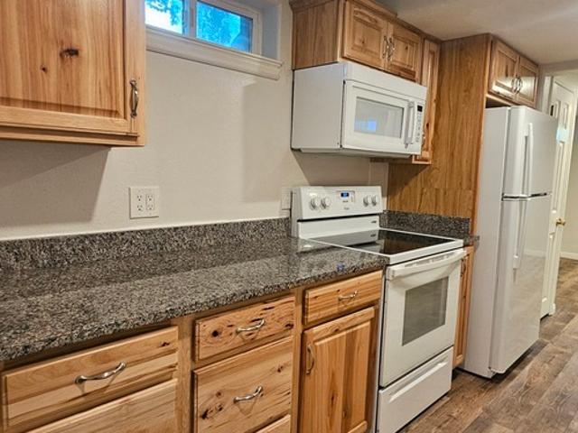 2 BR, 1 BA Apartment 512 E 5900 S, Murray, UT 84107