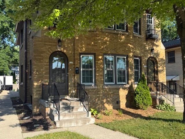 2 BR, 1 BA Apartment 517 North 66th Street, Unit 519 Upper, Wauwatosa, WI 53213