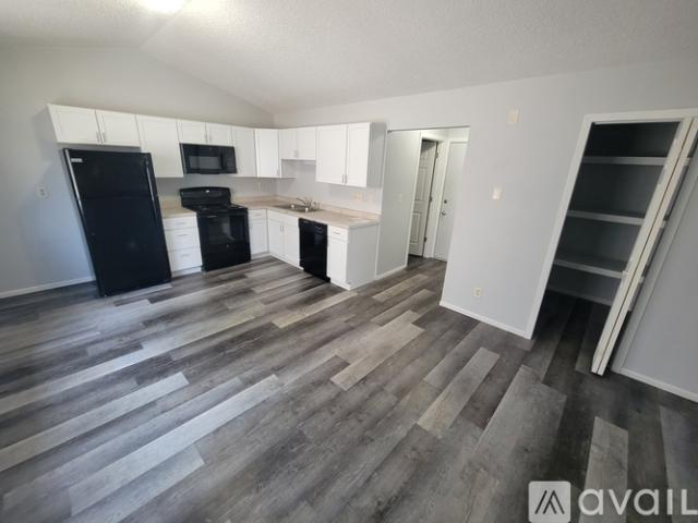2 BR, 1 BA Apartment 514 10th St N, Unit 4, La Crosse, WI 54601
