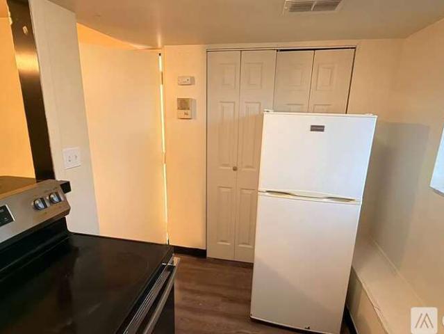 2 BR, 1 BA Apartment 514 Guyasuta Rd, Unit 2, Pittsburgh, PA 15215