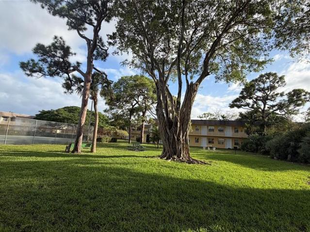 2 BR, 1 BA Apartment 5180 Northeast 6th Avenue, Oakland Park, FL 33334