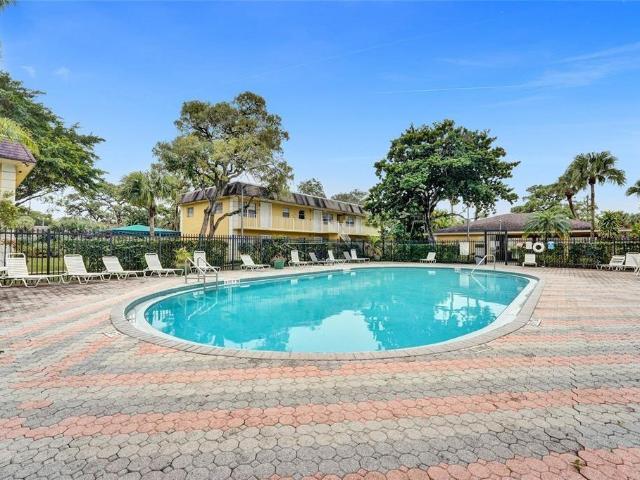 2 BR, 1 BA Apartment 5186 Northeast 6th Avenue, Oakland Park, FL 33334