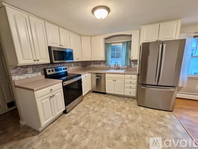 2 BR, 1 BA Apartment 518 Central Street, Unit 1, Manchester, NH 03103