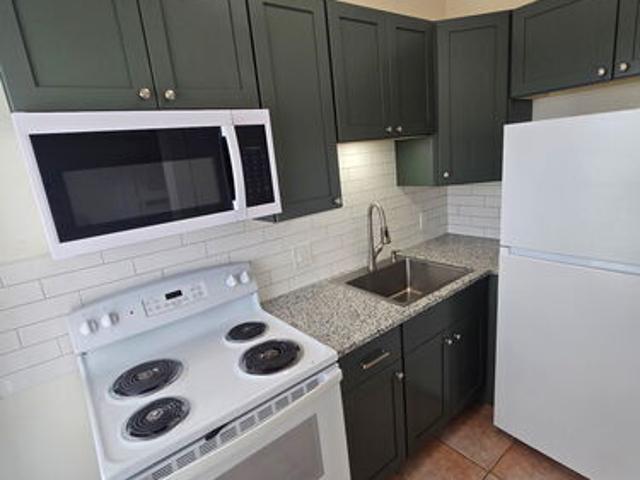 2 BR, 1 BA Apartment 519 Highland Avenue, Unit 304, New Castle, PA 16101