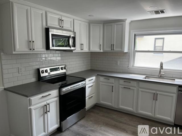 2 BR, 1 BA Apartment 51 Hobby Street, Unit Top Back House, Pleasantville, NY 10570