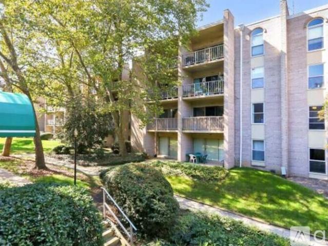 2 BR, 1 BA Apartment 5205 Duke St, Unit 201, Alexandria, VA 22304