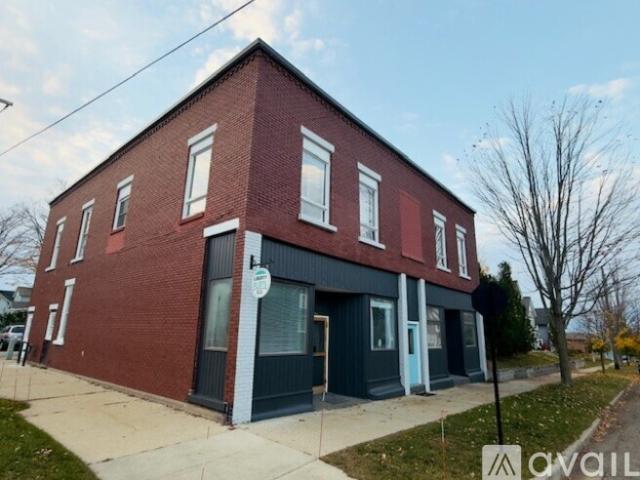 2 BR, 1 BA Apartment 522 Liberty St, Unit B, Petoskey, MI 49770