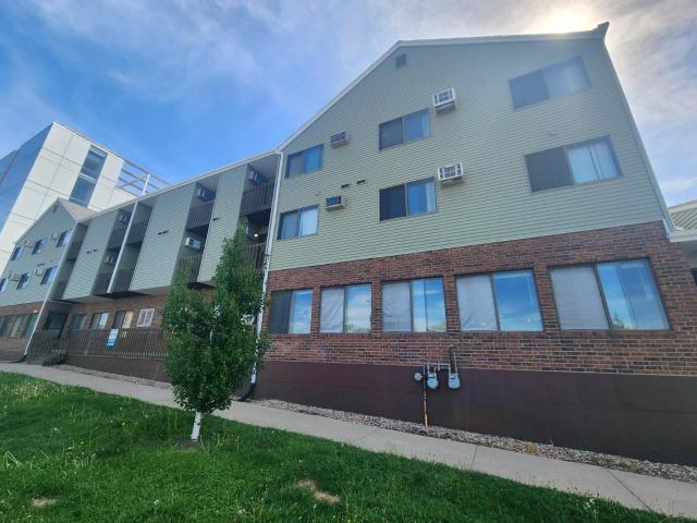 2 BR, 1 BA Apartment 522 S Clinton St, Iowa City, IA 52240