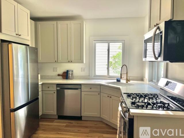 2 BR, 1 BA Apartment 525 Midland Street, Unit 525 Midland First Floor, Bridgeport, CT 06605