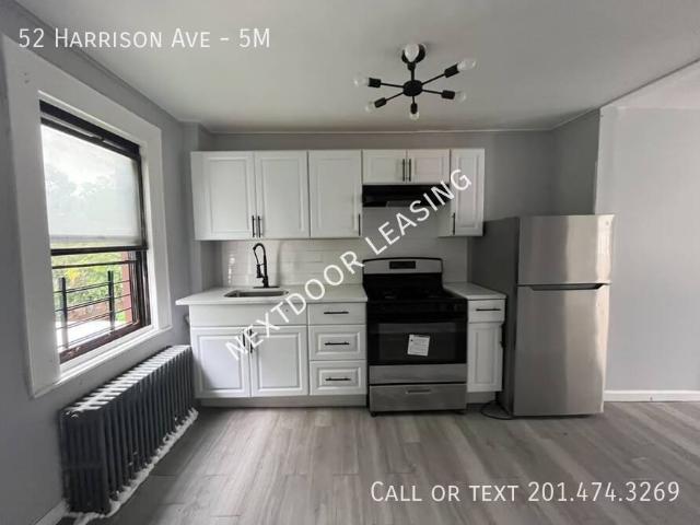 2 BR, 1 BA Apartment 52 Harrison Ave, Jersey City, NJ 07304