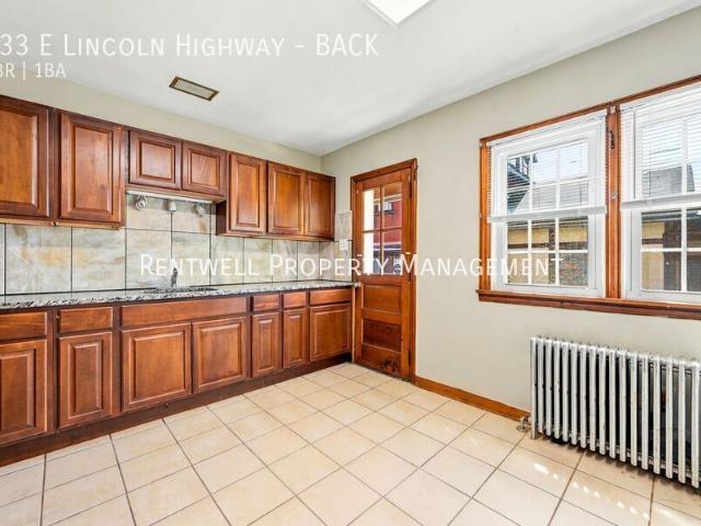 2 BR, 1 BA Apartment 533 E Lincoln Highway, Coatesville, PA 19320