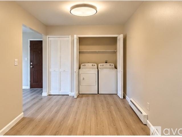 2 BR, 1 BA Apartment 5303 Harding Hwy, Unit 1407, Hamilton, NJ 08330