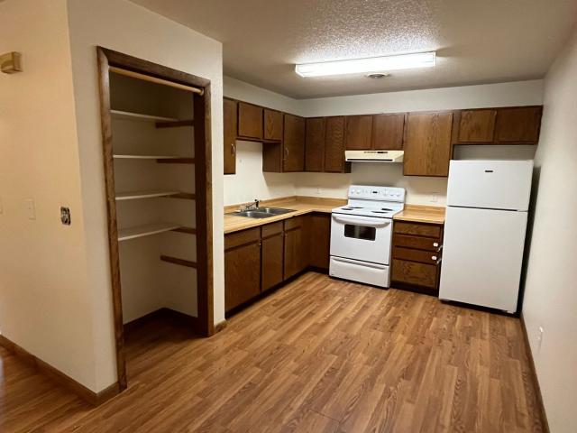 2 BR, 1 BA Apartment 532 Jefferson St Mauston, WI 53948