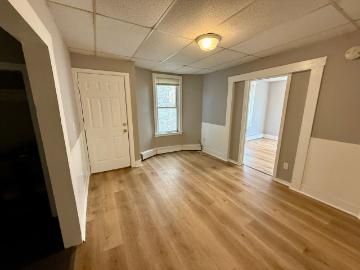 2 BR, 1 BA Apartment 53 Myrtle St Portland, ME 04101