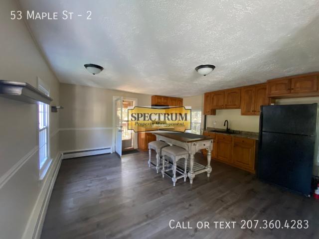 2 BR, 1 BA Apartment 53 Maple St, Gardiner, ME 04345