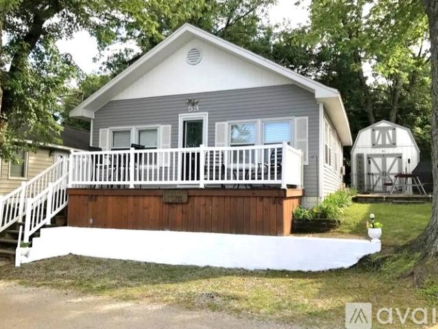2 BR, 1 BA Apartment 53 EMS W 23 Lane, North Webster, IN 46555