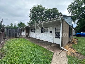 2 BR, 1 BA Apartment 5 Grace, Danville, IL 61832