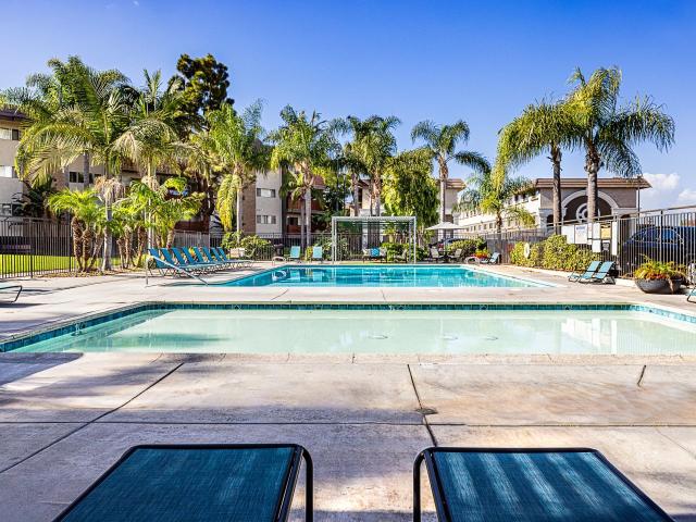 2 BR, 1 BA Apartment 6401 Warner Avenue Unit 104, Huntington Beach, CA 92647