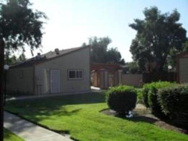 2 BR, 1 BA Apartment 640 Zediker Ave Parlier, CA 93648