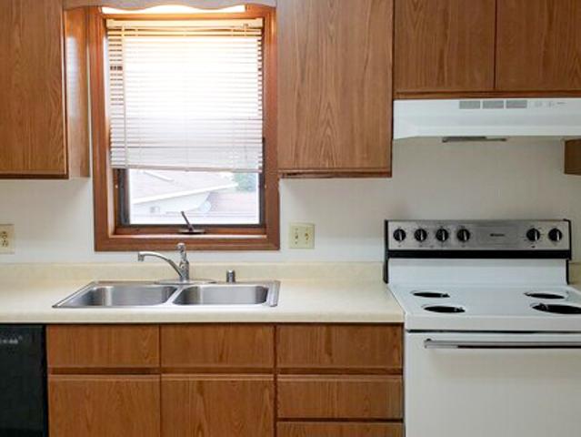2 BR, 1 BA Apartment 645 Galena Court, McFarland, WI 53558