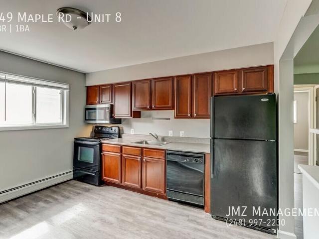 2 BR, 1 BA Apartment 649 Maple Rd, Clawson, MI 48017