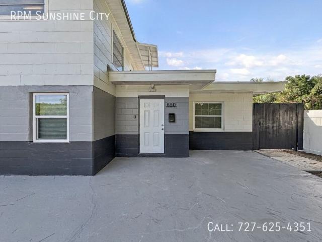 2 BR, 1 BA Apartment 650 E Harbor Drive S, Saint Petersburg, FL 33705