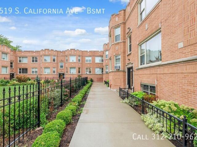 2 BR, 1 BA Apartment 6519 S. California Ave, Chicago, IL 60629