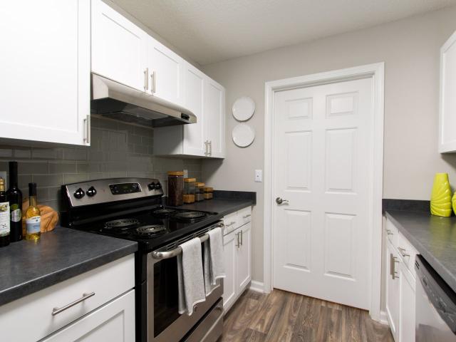 2 BR, 1 BA Apartment 6520 Dorchester Rd Unit 1000D, North Charleston, SC 29418