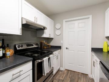 2 BR, 1 BA Apartment 6520 Dorchester Rd Unit 2300G, North Charleston, SC 29418