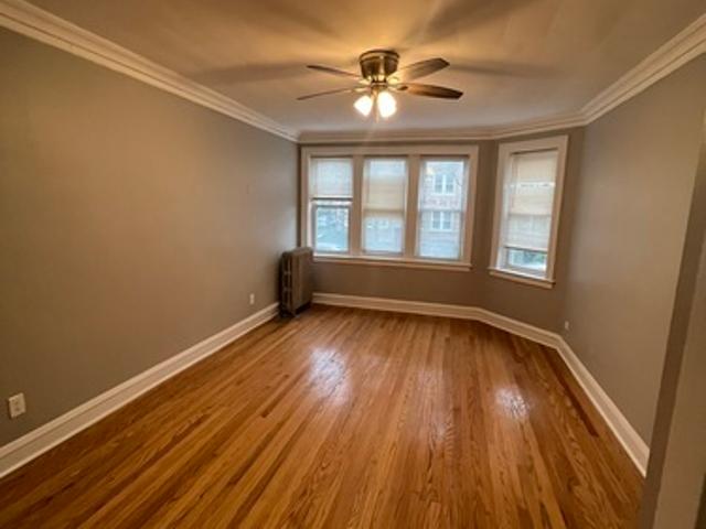 2 BR, 1 BA Apartment 654 E 81st St, Unit 3e, Chicago, IL 60619