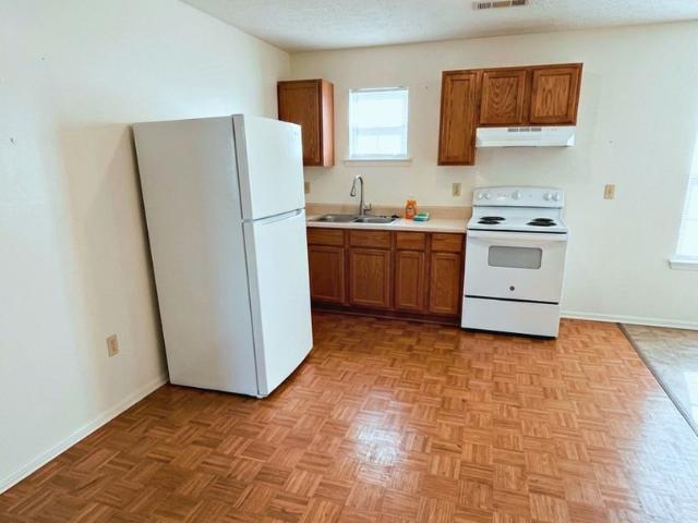 2 BR, 1 BA Apartment 65 Bybee Woods Dr, Mcminnville, TN 37110
