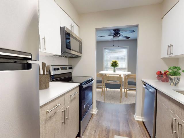 2 BR, 1 BA Apartment 6630 Glenbrook Drive Unit 2610T 1A, Indianapolis, IN 46220