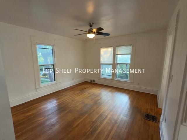 2 BR, 1 BA Apartment 669 19th St, Des Moines, IA 50314