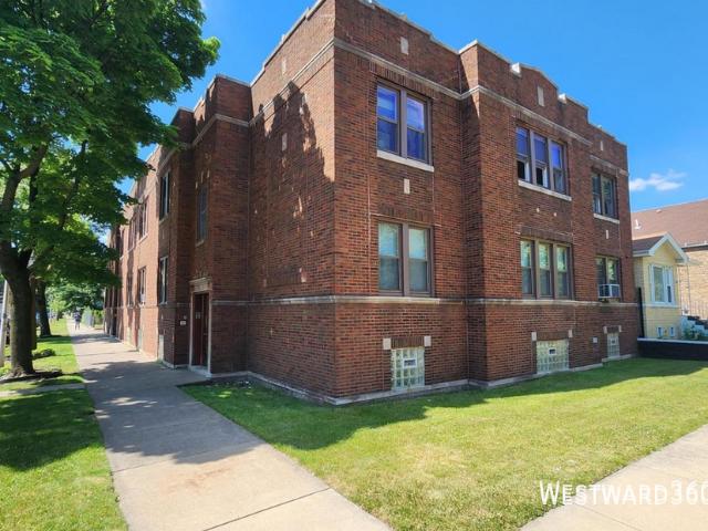 2 BR, 1 BA Apartment 6706 S Wood St, Chicago, IL 60636