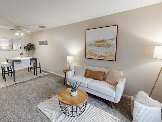 2 BR, 1 BA Apartment 6741 C Avenue Northeast Unit 473 4, Cedar Rapids, IA 52402