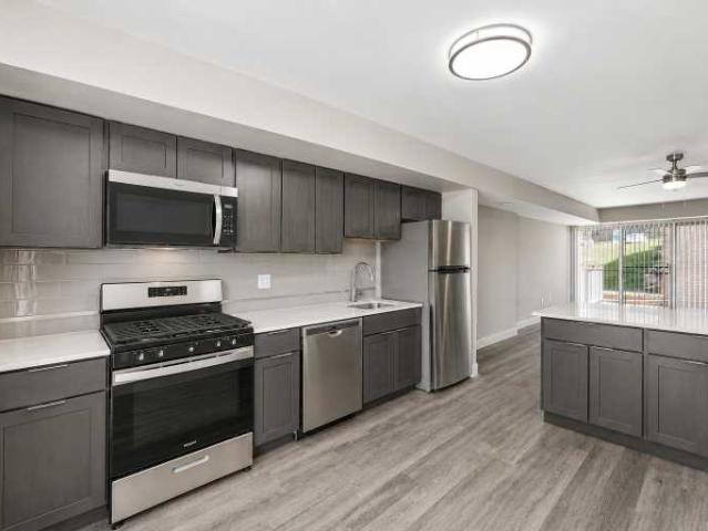 2 BR, 1 BA Apartment 675 East Street Road Unit 2, Warminster, PA 18974
