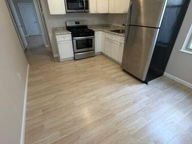 2 BR, 1 BA Apartment 684 Grove St, Unit 3R, Irvington, NJ 07111
