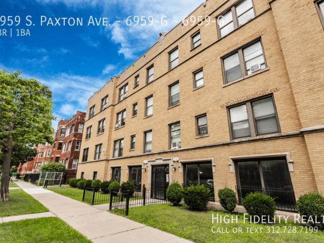 2 BR, 1 BA Apartment 6959 S. Paxton Ave. 6959 G, Chicago, IL 60649