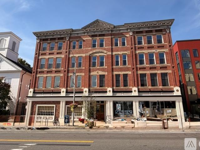 2 BR, 1 BA Apartment 69 South Pleasant Street, Unit 304, Amherst, MA 01002