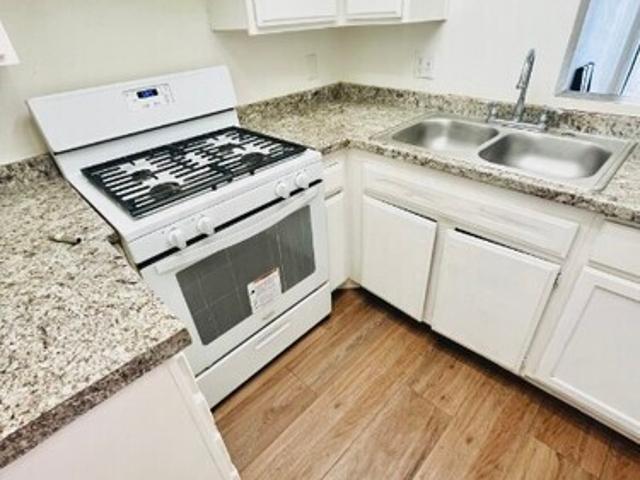 2 BR, 1 BA Apartment 600 W 3rd St, Unit A312, Santa Ana, CA 92701
