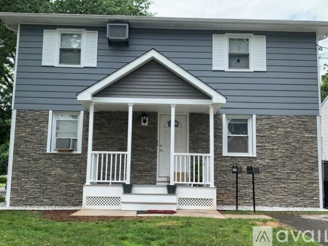 2 BR, 1 BA Apartment 600 Ashwood Ave, Unit 2, Roselle Park, NJ 07204