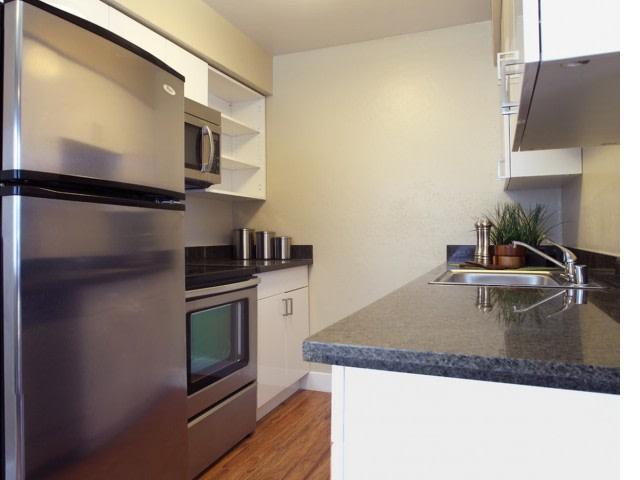 2 BR, 1 BA Apartment 600 North Whisman Road Unit 62, Mountain View, CA 94043