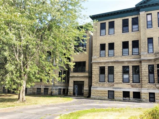 2 BR, 1 BA Apartment 601 S Beaumont Rd Unit 4, Prairie du Chien, WI 53821