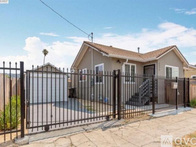2 BR, 1 BA Apartment 6024 Fortune Way, Oakland, CA 94605
