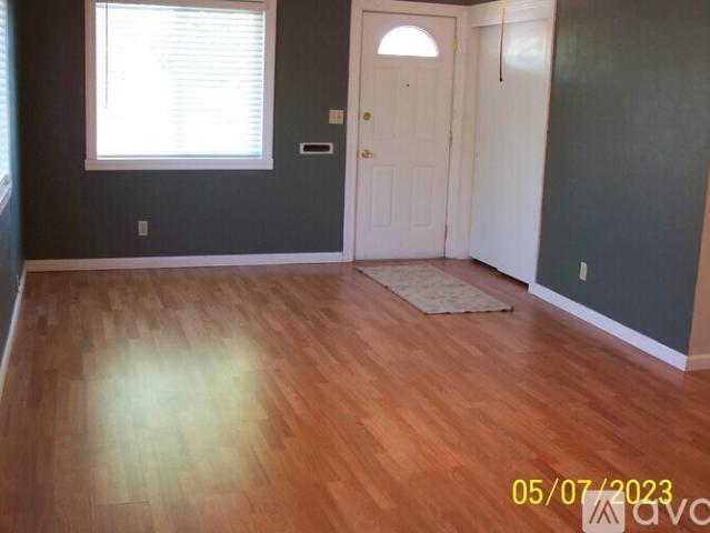 2 BR, 1 BA Apartment 602 West G Street, Oakdale, CA 95361