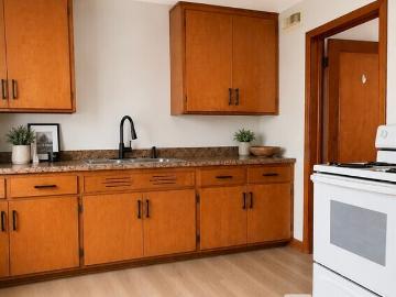 2 BR, 1 BA Apartment 6100 West Lisbon Avenue, Unit 3, Milwaukee, WI 53210