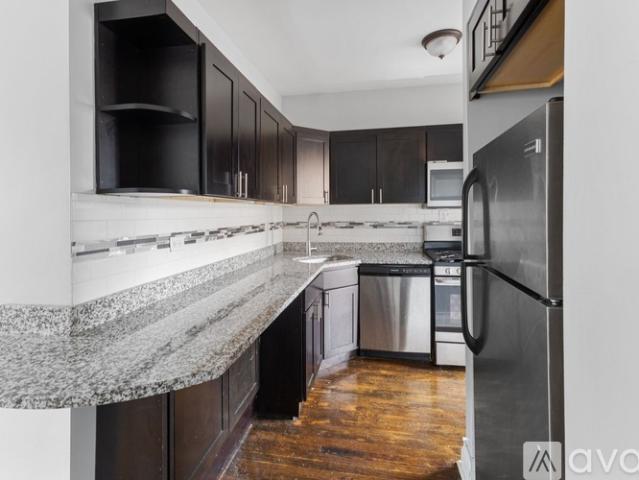 2 BR, 1 BA Apartment 6116 N Winthrop Ave, Unit 3W, Chicago, IL 60660